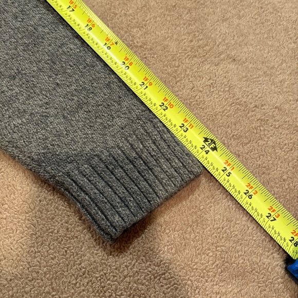 Eddie Bauer Wool blend Sweater Snowflake Grey Red size Medium - Picture 7 of 11